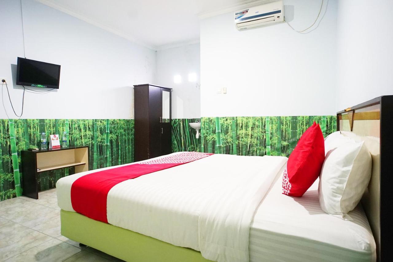 Super Oyo 754 Nur Aziziah Guest House Syariah Balikpapan  Exterior photo