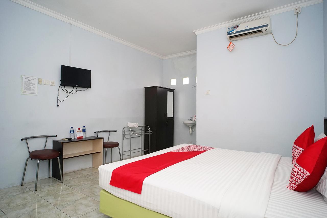 Super Oyo 754 Nur Aziziah Guest House Syariah Balikpapan  Exterior photo