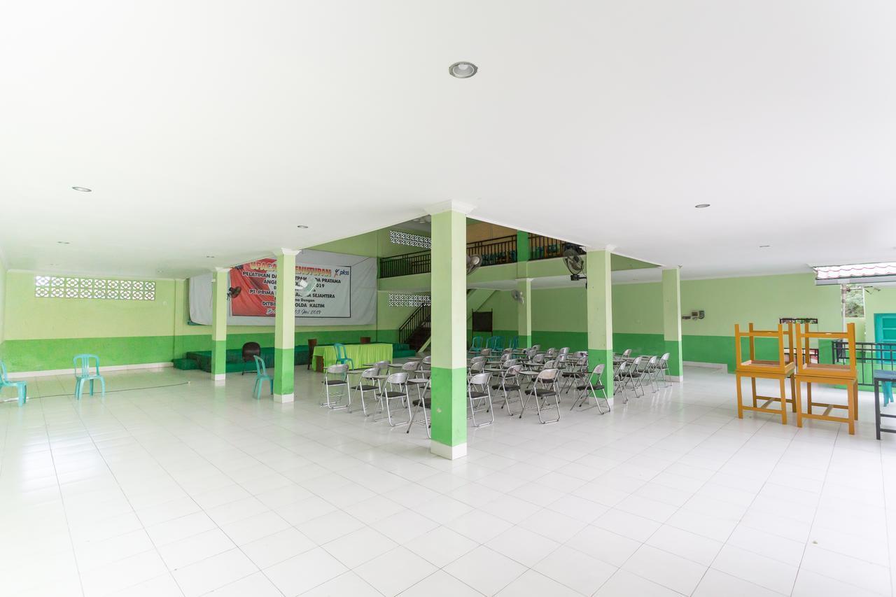 Super Oyo 754 Nur Aziziah Guest House Syariah Balikpapan  Exterior photo