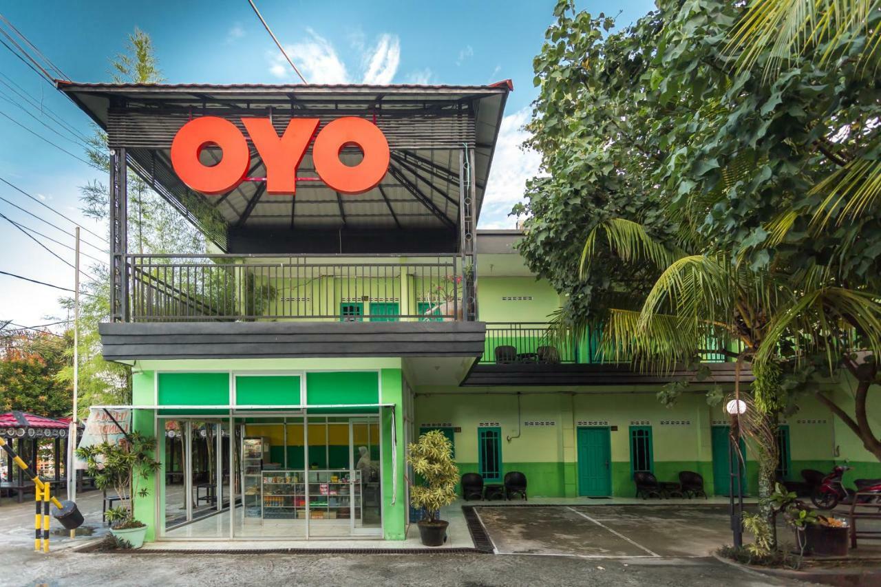 Super Oyo 754 Nur Aziziah Guest House Syariah Balikpapan  Exterior photo