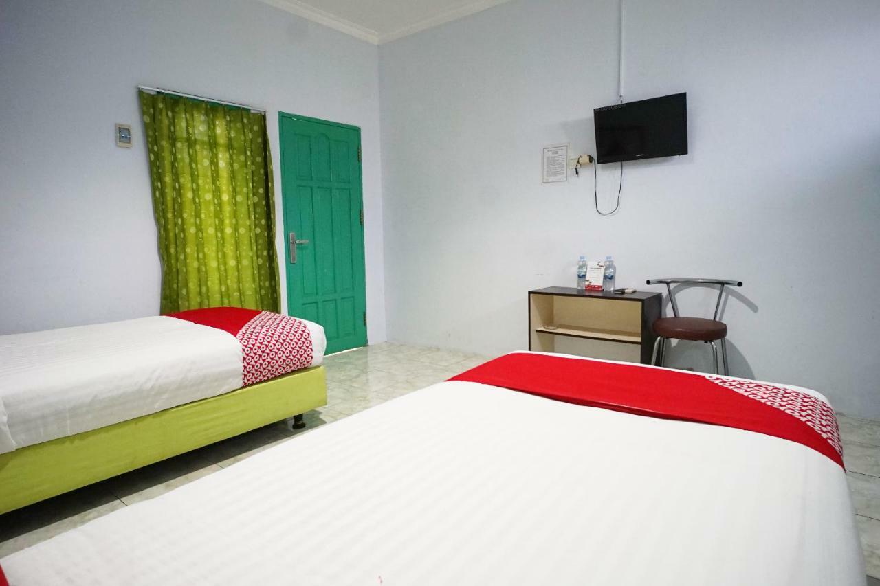 Super Oyo 754 Nur Aziziah Guest House Syariah Balikpapan  Exterior photo